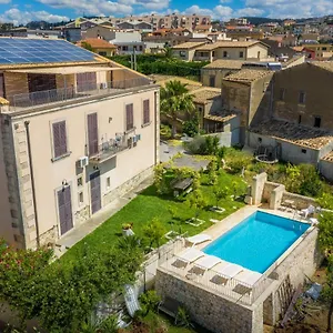 villa-rosaria-noto.sicilyhotelsitaly.net/